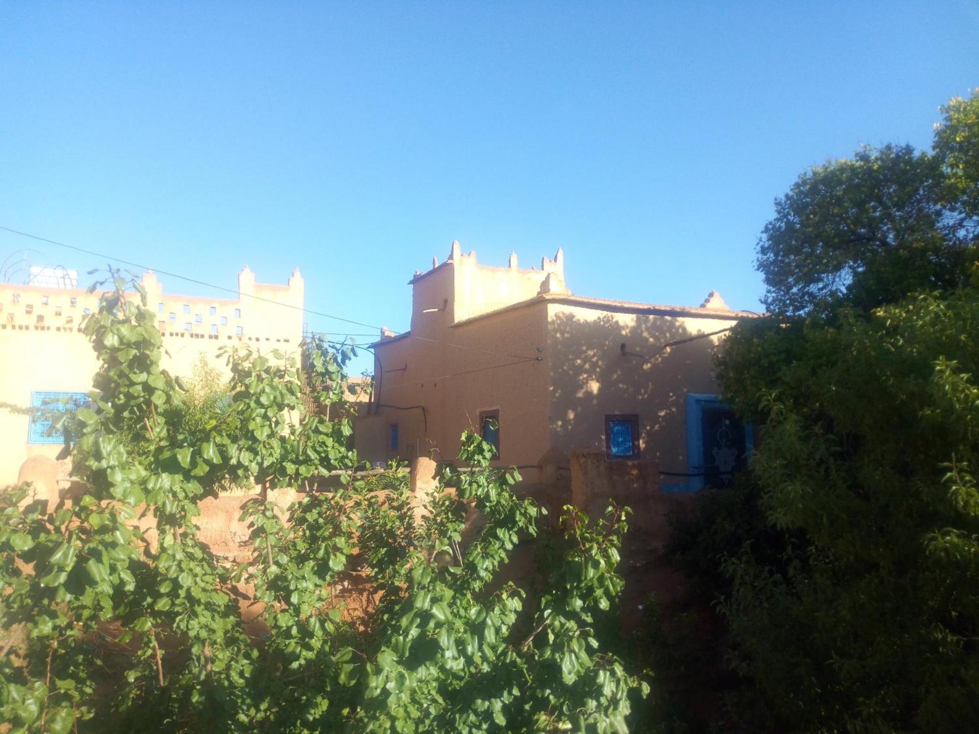 Ecolodge Miss Rose Chez La Famille Boumalne 外观 照片