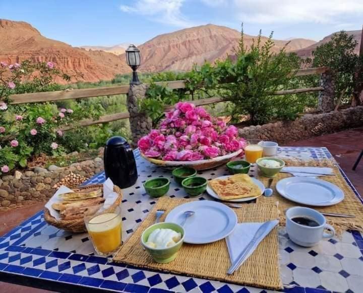 Ecolodge Miss Rose Chez La Famille Boumalne 外观 照片